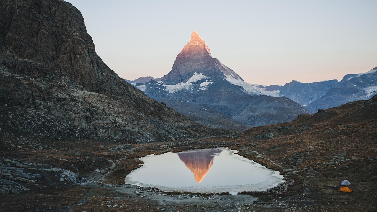 Dawn on the Moor: Why the First Hour Beats Every Other